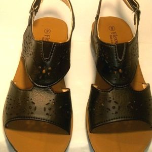 FLEXMAS WOMEN'S SANDALS SIZE 9